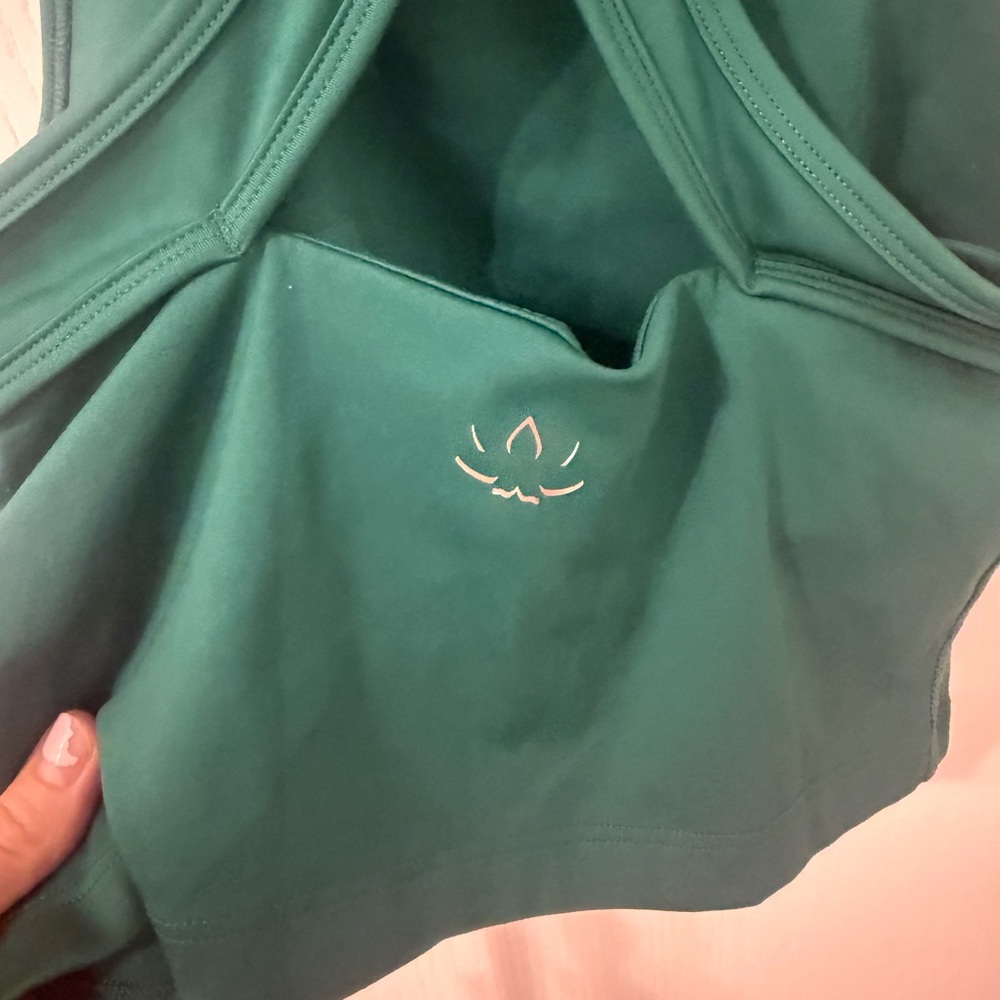 Beyond Yoga Powerbeyond Strive crop tank, small, green - Picture 6 of 7